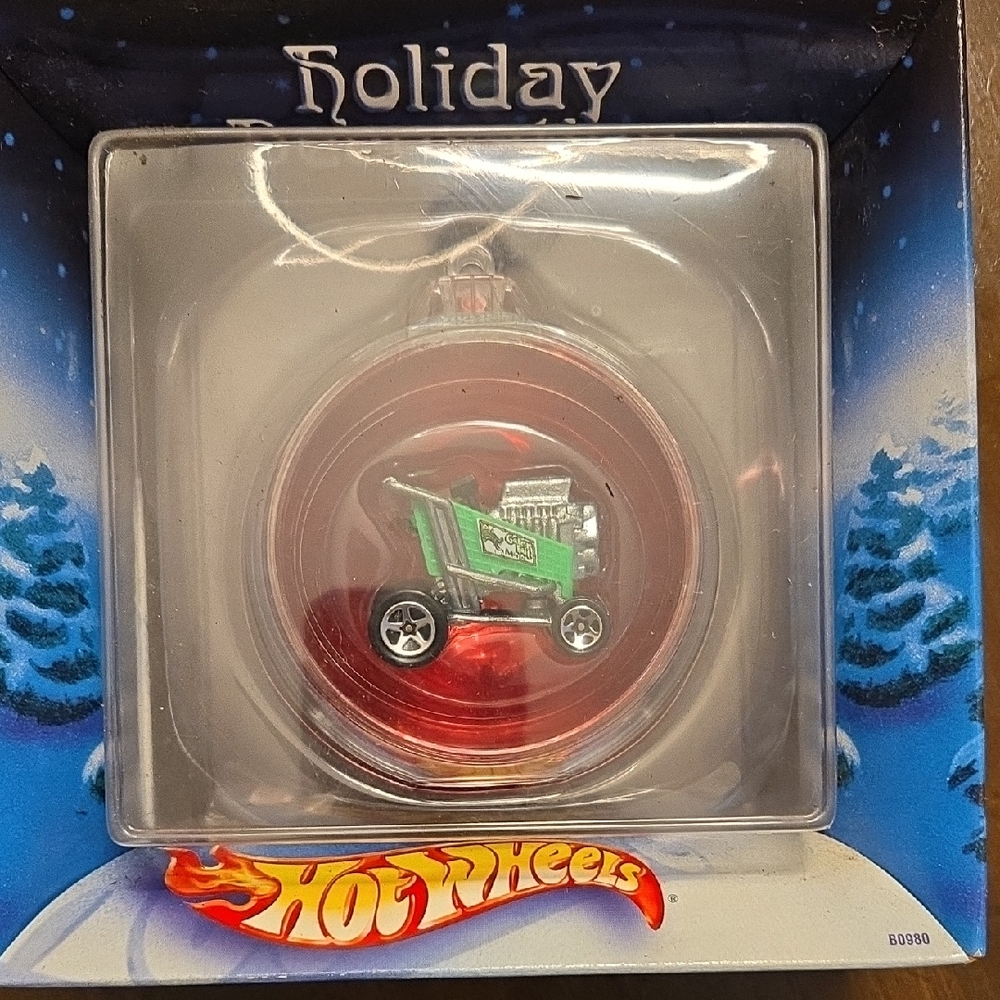 Hot Wheels Festive Green Car Ornament